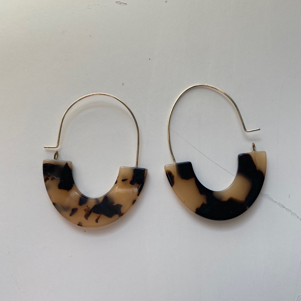 Classic Tortoise Shell Earrings